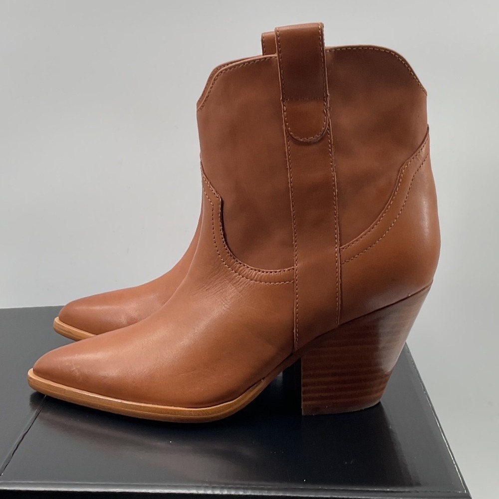 Marc Fisher LTD Marlie Cognac Leather Western Ankle Boots Brown 5.5M MLMARLIE